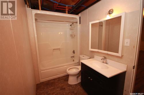 1432-1442 110Th Street, North Battleford, SK - Indoor Photo Showing Bathroom