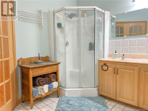 15 & 17 Macdonald Road, Upper Woodstock, NB - Indoor Photo Showing Bathroom