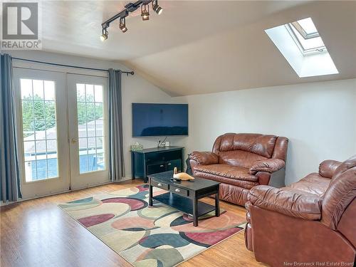 15 & 17 Macdonald Road, Upper Woodstock, NB - Indoor Photo Showing Living Room