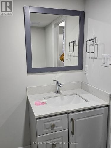 75 Connolly Crescent, Brampton, ON - Indoor Photo Showing Bathroom