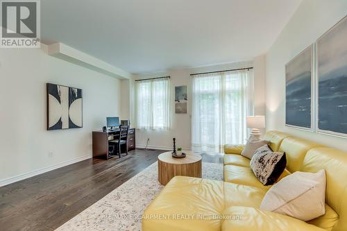 969 Reimer Common, Burlington, ON - Indoor Photo Showing Living Room