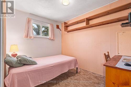 110 Martin Grove, Blue Mountains, ON - Indoor Photo Showing Bedroom