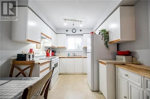 348 Champlain Street, North Bay, ON - Indoor Photo Showing Kitchen With Double Sink