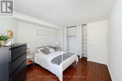 604 - 250 Queens Quay W, Toronto, ON - Indoor Photo Showing Bedroom