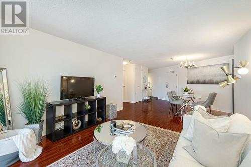 604 - 250 Queens Quay W, Toronto, ON - Indoor Photo Showing Living Room