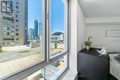 604 - 250 Queens Quay W, Toronto, ON - Indoor Photo Showing Other Room