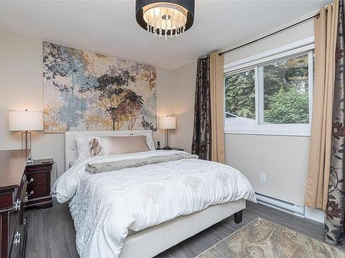 2772 Kingswood Rd, Langford, BC - Indoor Photo Showing Bedroom