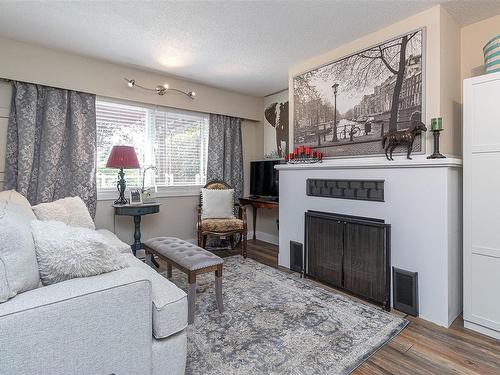 2772 Kingswood Rd, Langford, BC - Indoor
