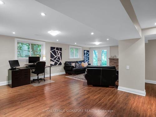 31 Woodthrush Crt, Toronto, ON - Indoor