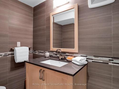 31 Woodthrush Crt, Toronto, ON - Indoor Photo Showing Bathroom