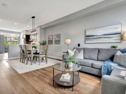 4-4165 Upper Middle Rd, Burlington, ON - Indoor Photo Showing Living Room