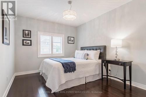 2445 Chateau Common, Oakville, ON - Indoor Photo Showing Bedroom