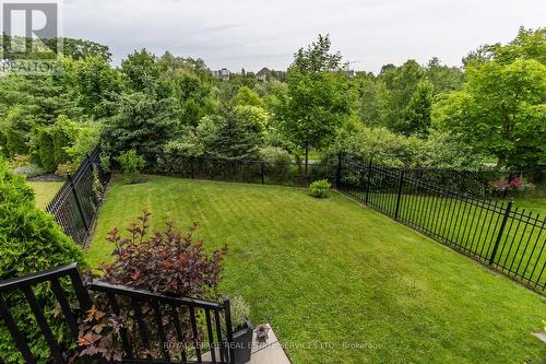 2445 Chateau Common, Oakville, ON - Outdoor