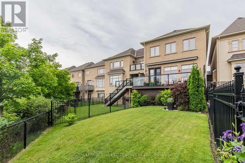 2445 Chateau Common, Oakville, ON - Outdoor