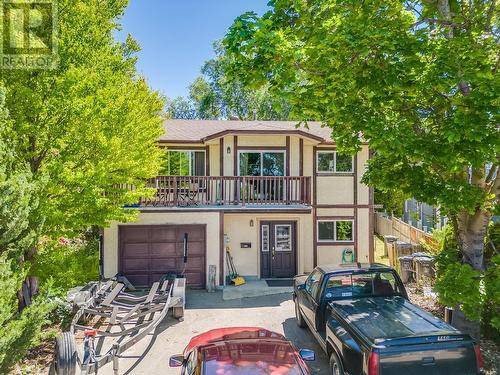 2905 Bouvette Street, Kelowna, BC - Outdoor