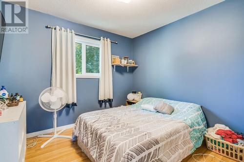 2905 Bouvette Street, Kelowna, BC - Indoor Photo Showing Bedroom