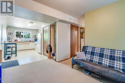 2905 Bouvette Street, Kelowna, BC - Indoor