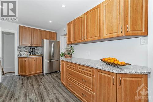 545 Browning Avenue, Ottawa, ON - Indoor Photo Showing Kitchen