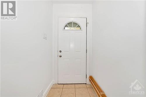 545 Browning Avenue, Ottawa, ON - Indoor Photo Showing Other Room