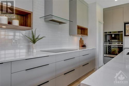 320 Cornice Street, Ottawa, ON - Indoor Photo Showing Kitchen