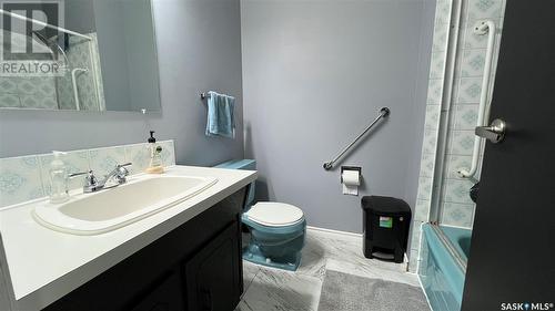 510 Wardlow Road, Saskatoon, SK - Indoor Photo Showing Bathroom
