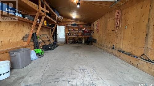 510 Wardlow Road, Saskatoon, SK - Indoor Photo Showing Garage