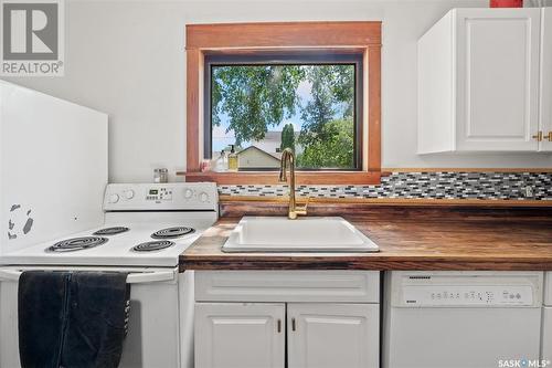 1150 K Avenue S, Saskatoon, SK - Indoor Photo Showing Kitchen