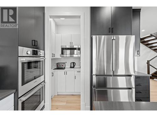 750 Kuipers Crescent, Kelowna, BC - Indoor Photo Showing Kitchen