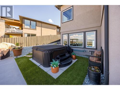 750 Kuipers Crescent, Kelowna, BC - Outdoor With Exterior