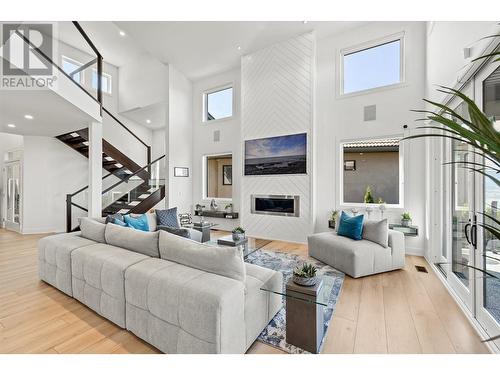 750 Kuipers Crescent, Kelowna, BC - Indoor Photo Showing Living Room With Fireplace