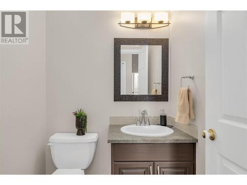 2203 Shannon Woods Place, West Kelowna, BC - Indoor Photo Showing Bathroom