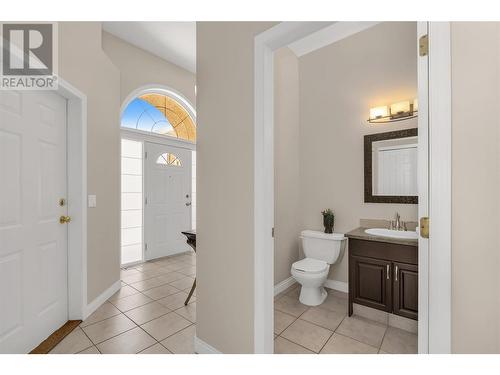 2203 Shannon Woods Place, West Kelowna, BC - Indoor Photo Showing Bathroom