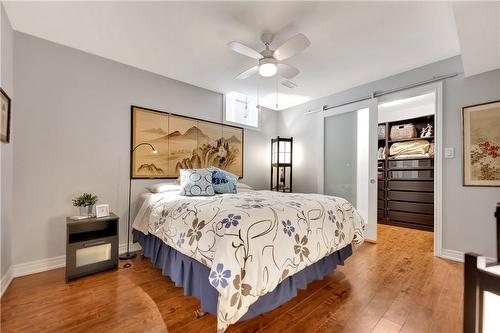 197 Stone Church Road W, Hamilton, ON - Indoor Photo Showing Bedroom