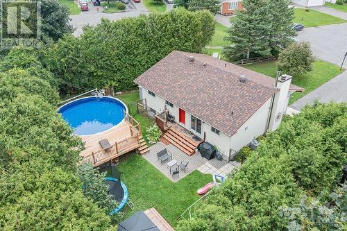 615 Oxford Street, Kemptville, ON - Outdoor With Above Ground Pool