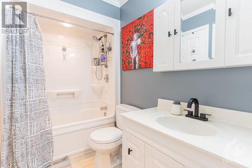 615 Oxford Street, Kemptville, ON - Indoor Photo Showing Bathroom