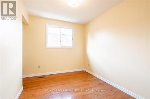 8 Highland Boulevard, Haldimand, ON - Indoor Photo Showing Other Room