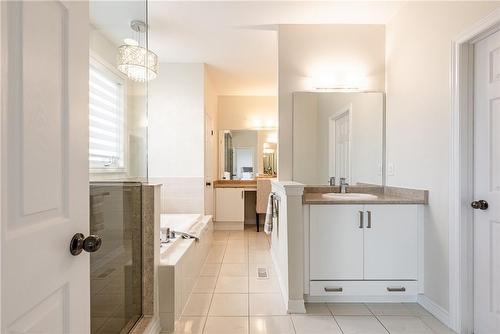 8445 Sweet Chestnut Drive, Niagara Falls, ON - Indoor Photo Showing Bathroom