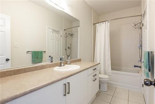 8445 Sweet Chestnut Drive, Niagara Falls, ON - Indoor Photo Showing Bathroom