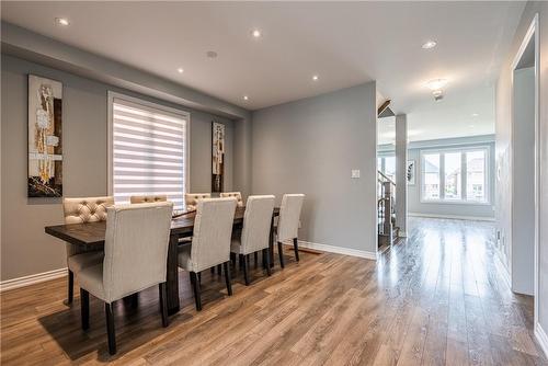 8445 Sweet Chestnut Drive, Niagara Falls, ON - Indoor Photo Showing Dining Room