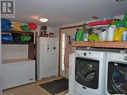 Laundry area off side entry - 