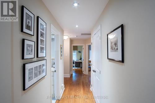 16 Ashton Manor, Toronto, ON - Indoor Photo Showing Other Room