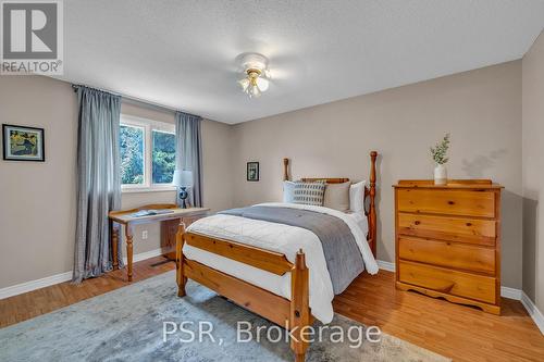 4006 Walnut Grove Road, Mississauga, ON - Indoor Photo Showing Bedroom