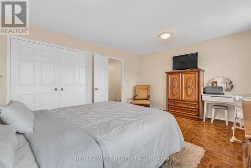 103 Bernice Crescent, Toronto (Rockcliffe-Smythe), ON - Indoor Photo Showing Bedroom