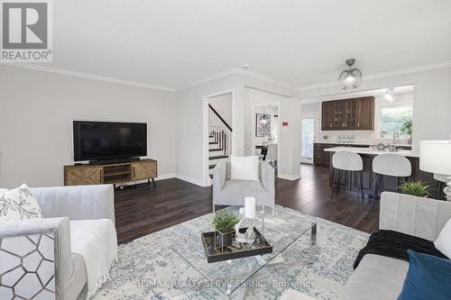 38 Mancroft Crescent, Brampton, ON - Indoor Photo Showing Living Room