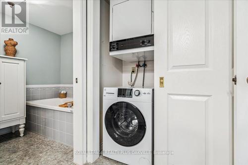 324 - 2030 Cleaver Avenue, Burlington, ON - Indoor Photo Showing Laundry Room