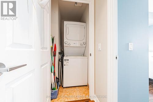 1112 - 2325 Central Park Drive, Oakville, ON - Indoor Photo Showing Laundry Room