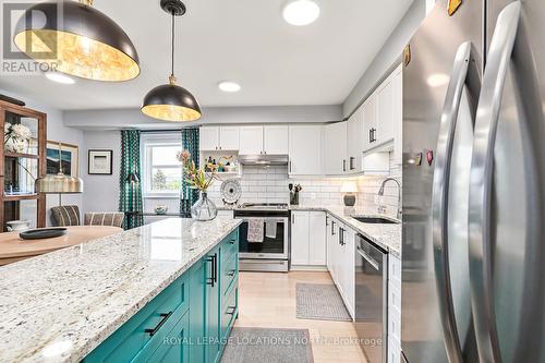 401 - 91 Raglan Street, Collingwood, ON - Indoor Photo Showing Kitchen With Stainless Steel Kitchen With Upgraded Kitchen