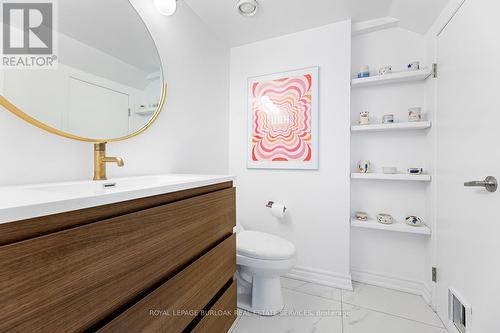 908 - 36 Charlotte Street, Toronto, ON - Indoor Photo Showing Bathroom