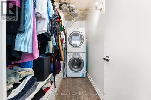 908 - 36 Charlotte Street, Toronto, ON - Indoor Photo Showing Laundry Room