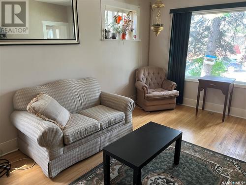 1931 Reynolds Street, Regina, SK - Indoor Photo Showing Living Room